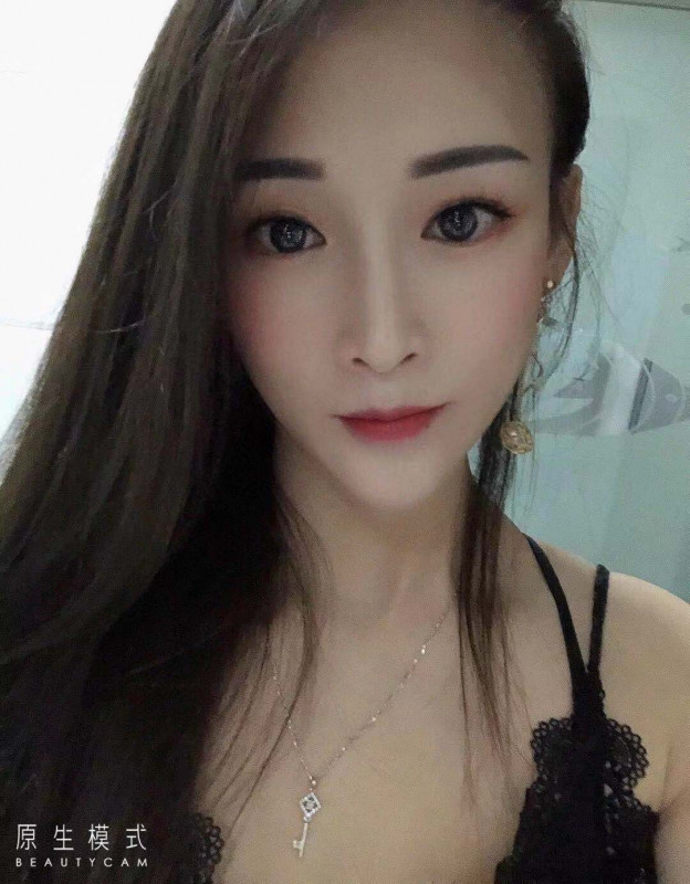 妖娆多姿的妹妹
